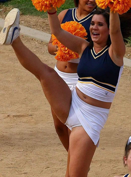 Real Cheerleader Upskirt Squirt - Kicking Cheerleaders