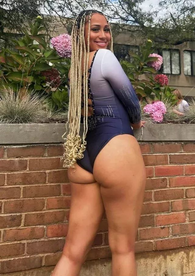 Curvy gymnast